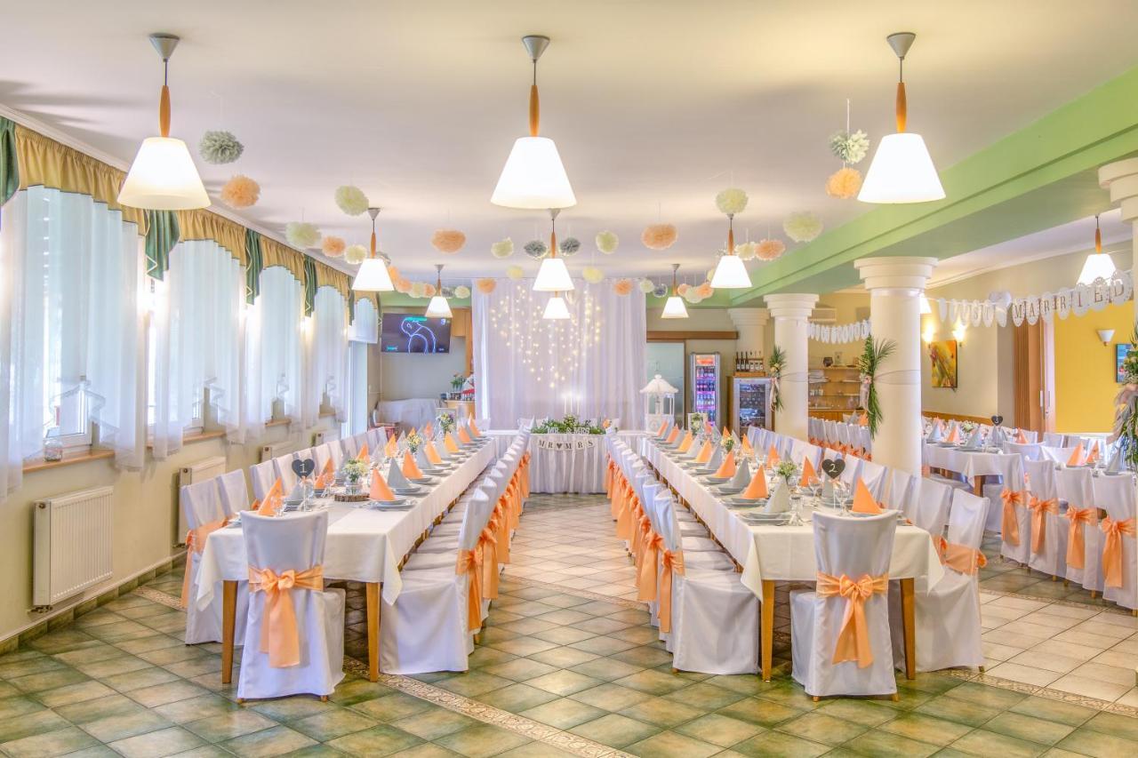Lipa Hotel Es Etterem Szentgotthard Luaran gambar